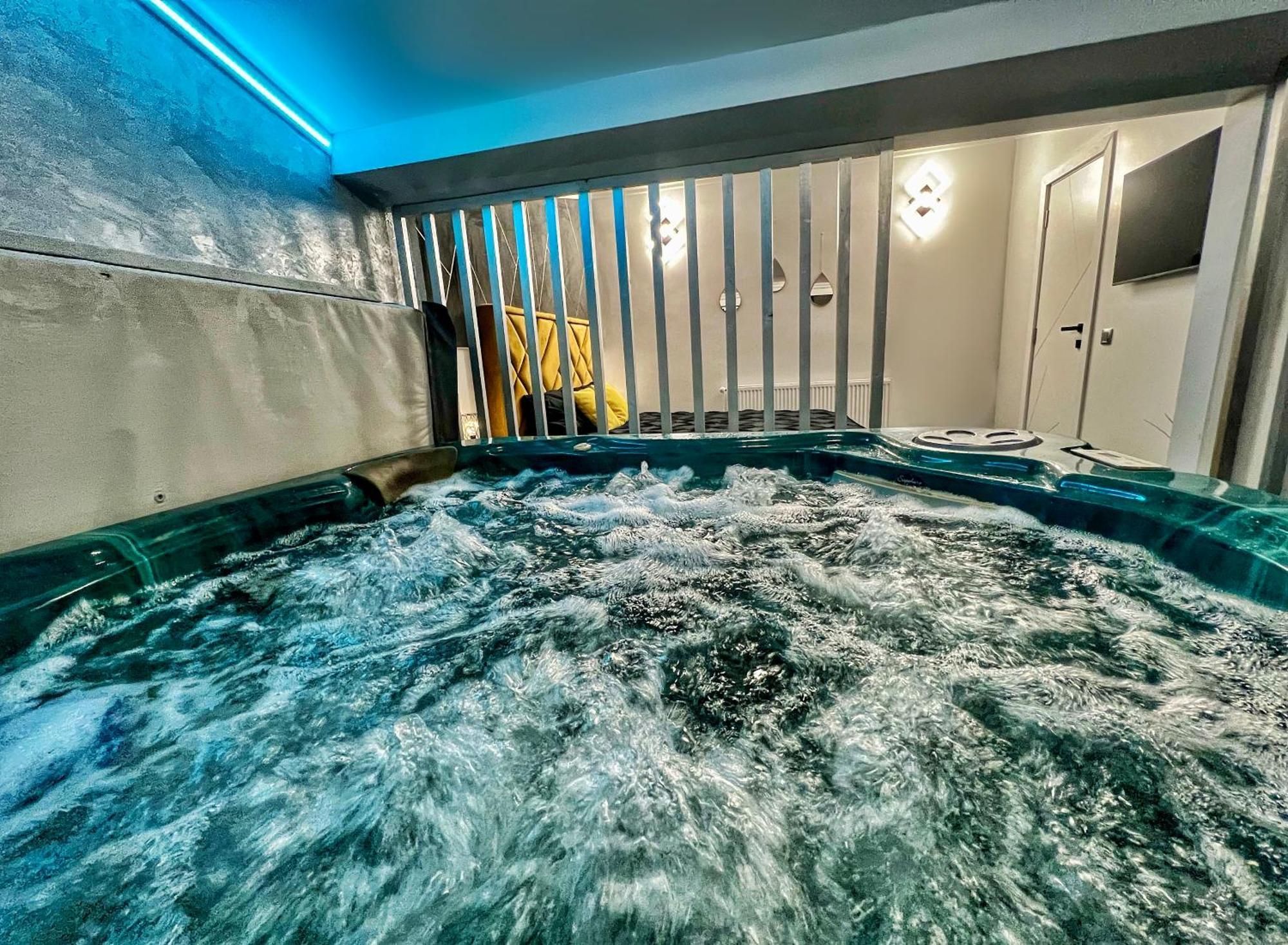 Luxor - Jacuzzi&Cozy Apartments Sibiu Exteriér fotografie