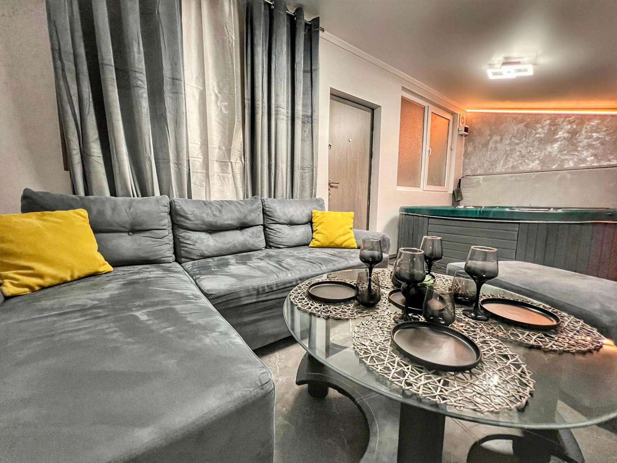 Luxor - Jacuzzi&Cozy Apartments Sibiu Exteriér fotografie